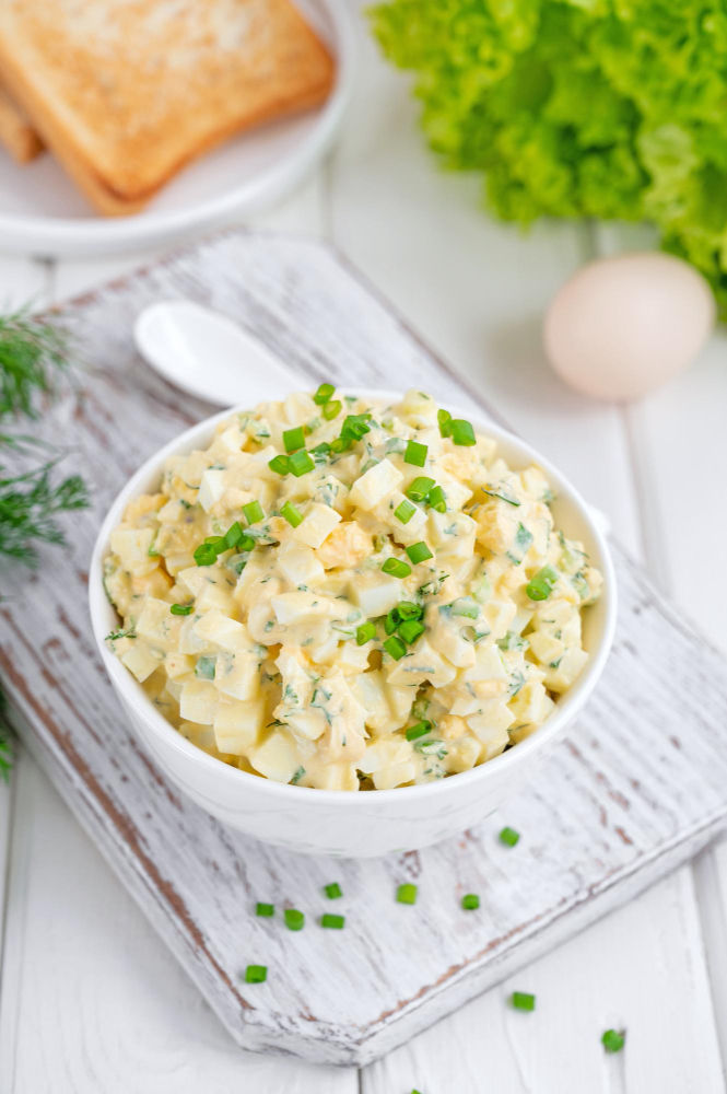 ENSALADA DE HUEVOS image