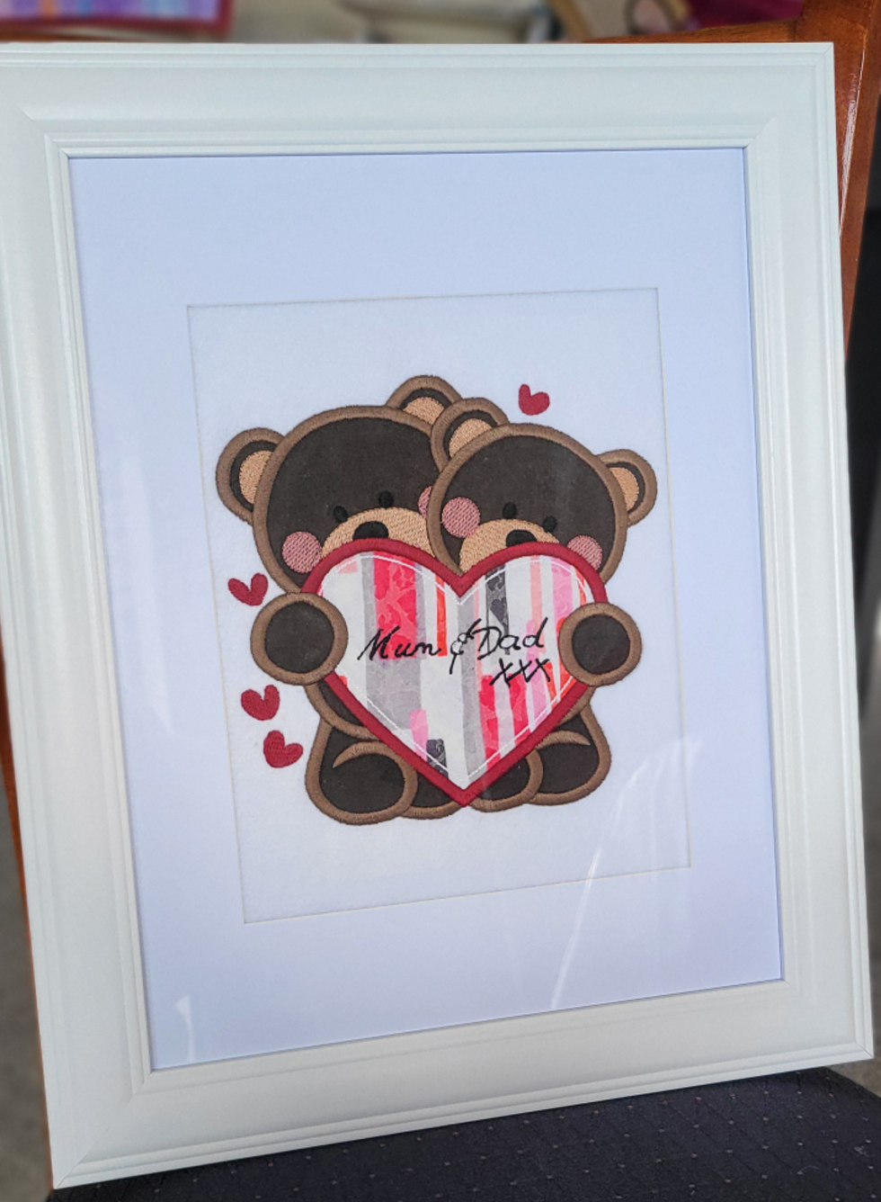 Large Embroidery frame (Bears with Heart)