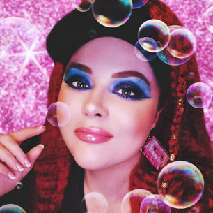 “FEEL GOOD VIBES” di TaniA Kyllikki