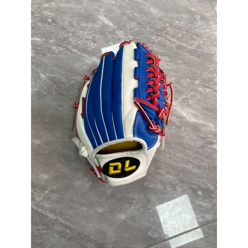Thumbnail: 2026 new  Sports Baseball Gloves  oxhide  Adult Strike Catch Softball gloves 11.
