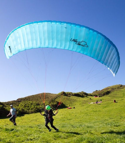 Thumbnail: beginner paragliding course