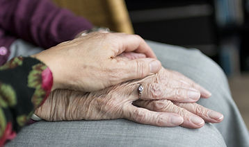 hands-2906458_1280.jpg