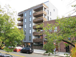 WATERFRONT LUXURY CONDO DEVELOPEMENT