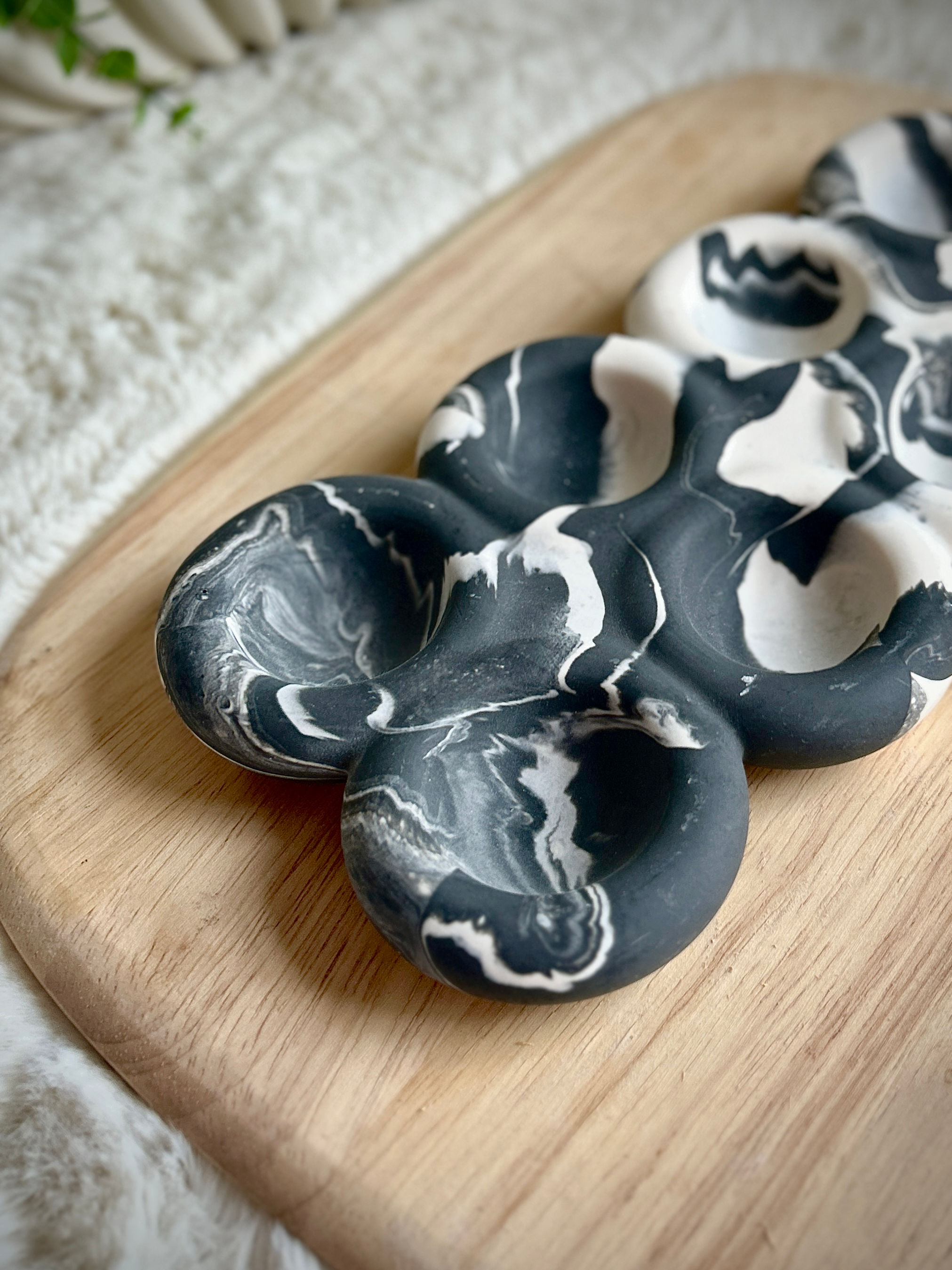 Large Egg Tray - Black Marble