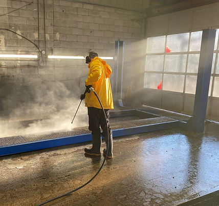 Industrial power washing and degreasing services in Toronto