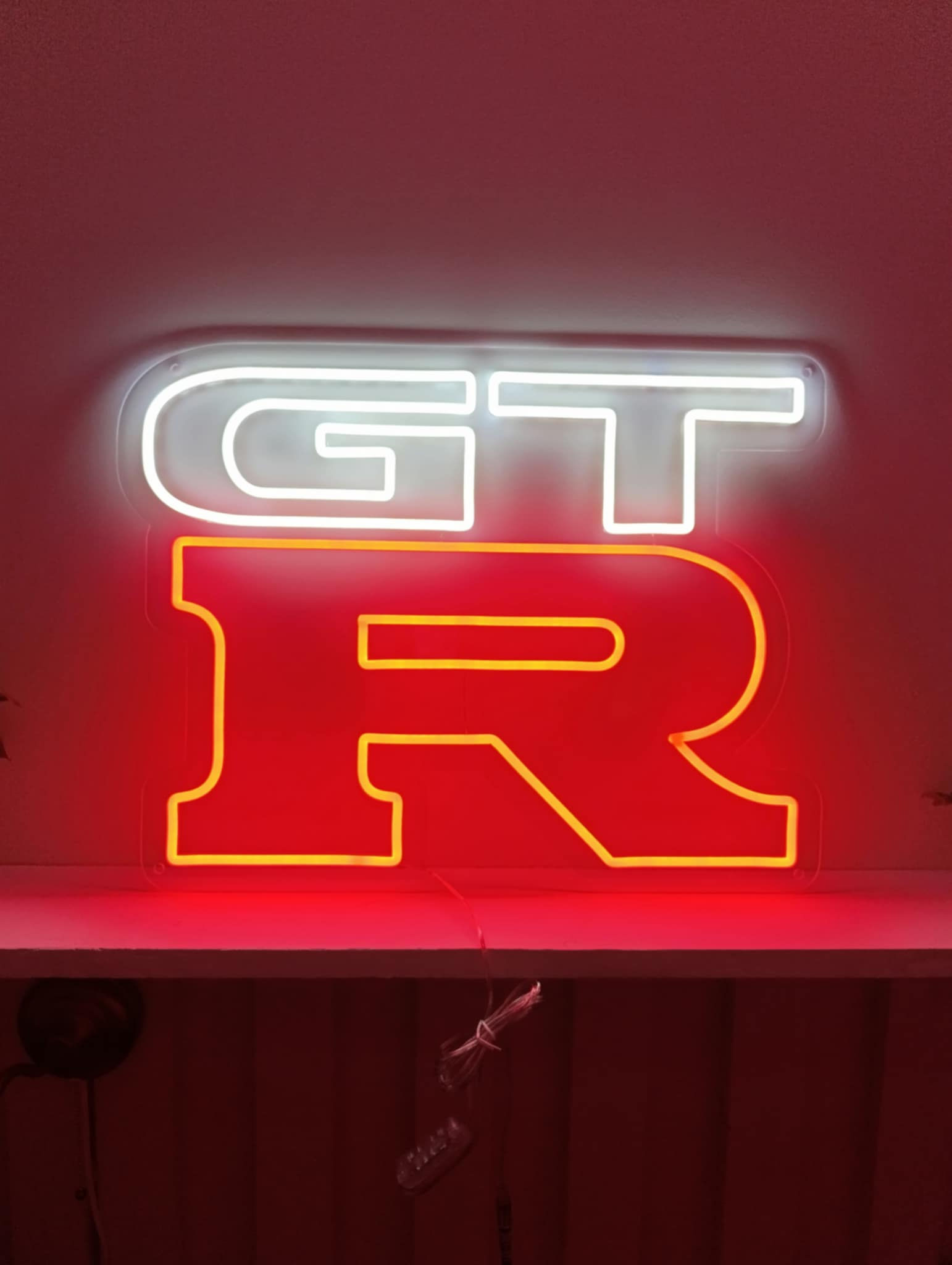 Néon nissan gtr