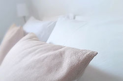 07_Alfama-Sunrise_Detail_Pillow_bed