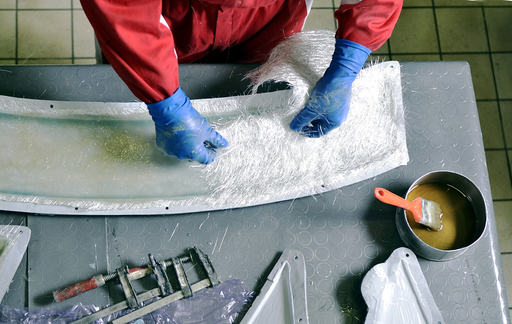 Boat building, fibreglass, occupational hygiene, health and safety, hearing loss, ototoxicity, organic solvents.