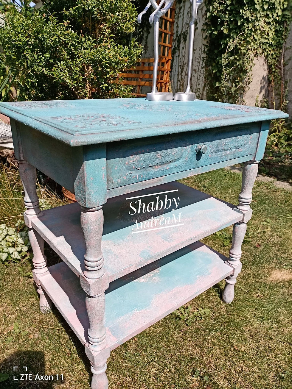 praktischer Beistelltisch