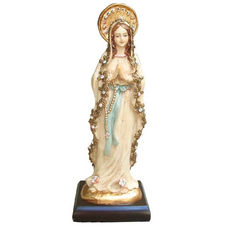 Imagen decorativa de la Virgen de Lourdes.