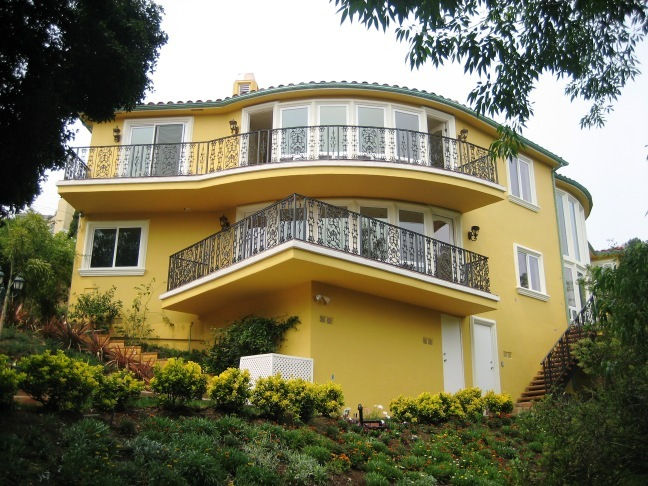 La Cuesta Dr.