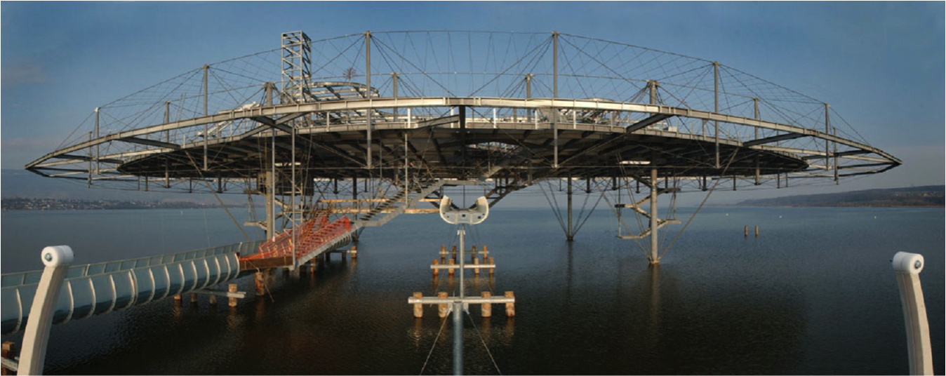 Tensegrity_-_Swiss_Expo_2002_–_Blur_Building_–_Biggest_Tensegrity_Structure_Worldwide_-_L_-_100_m