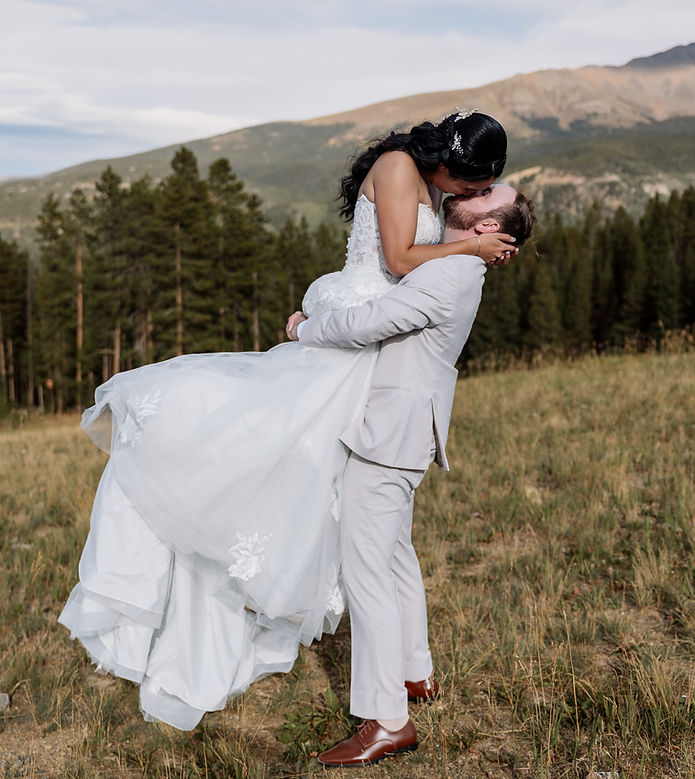 TenMileStationBreckenridgeColoradoWeddingPhotographer.jpg