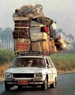 voiture surchargée de bagages