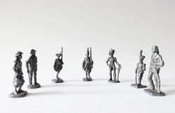 Soldaditos tipo plomo (2)