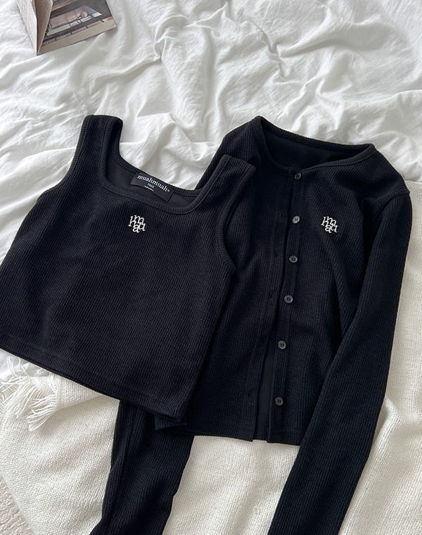 Thumbnail: 🎀 muahmuah Logo Slim Fit Knit Cardigan & Sleeveless Set 🎀