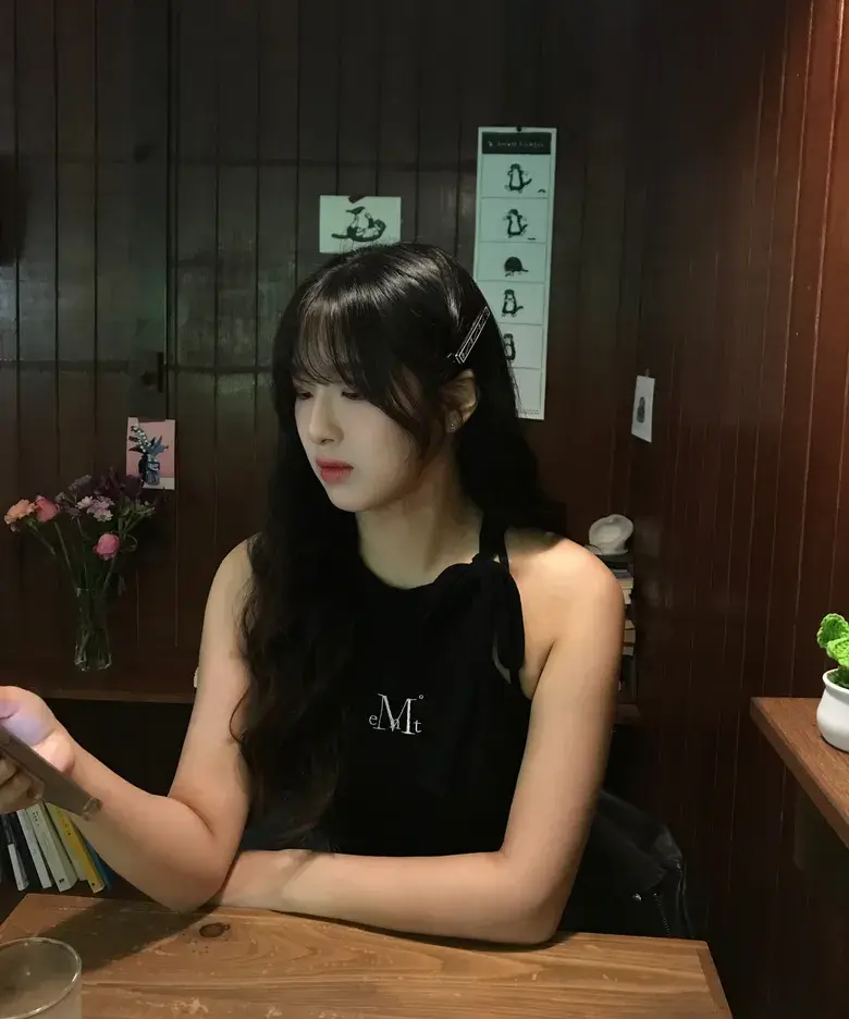 Thumbnail: Mucent Bowzup Ribbon Crop Sleeveless