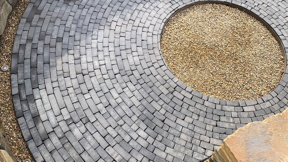 Curved brickwork firepit base