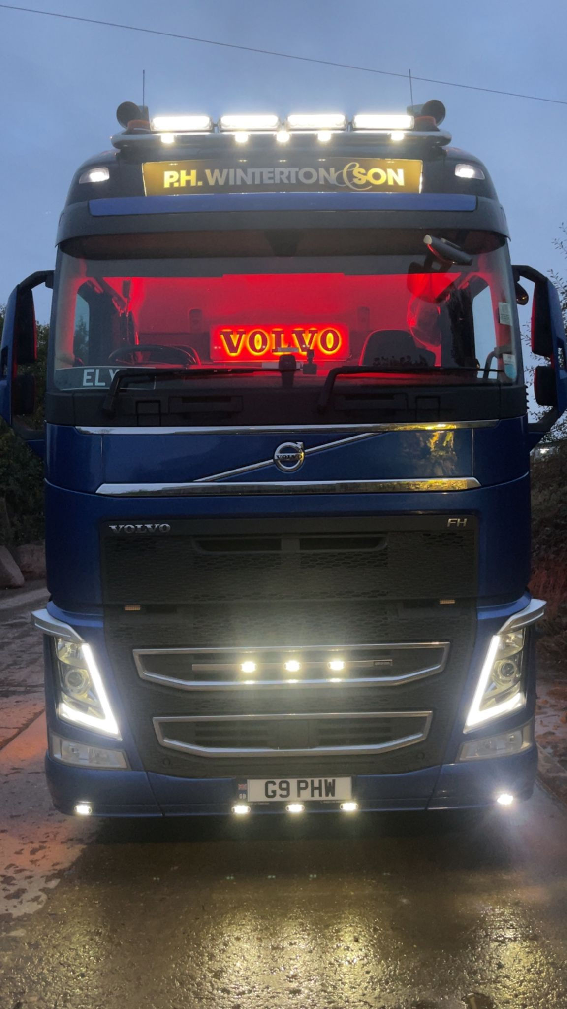 VOLVO 3D ACRYLIC 100x30cm LED back wall boards