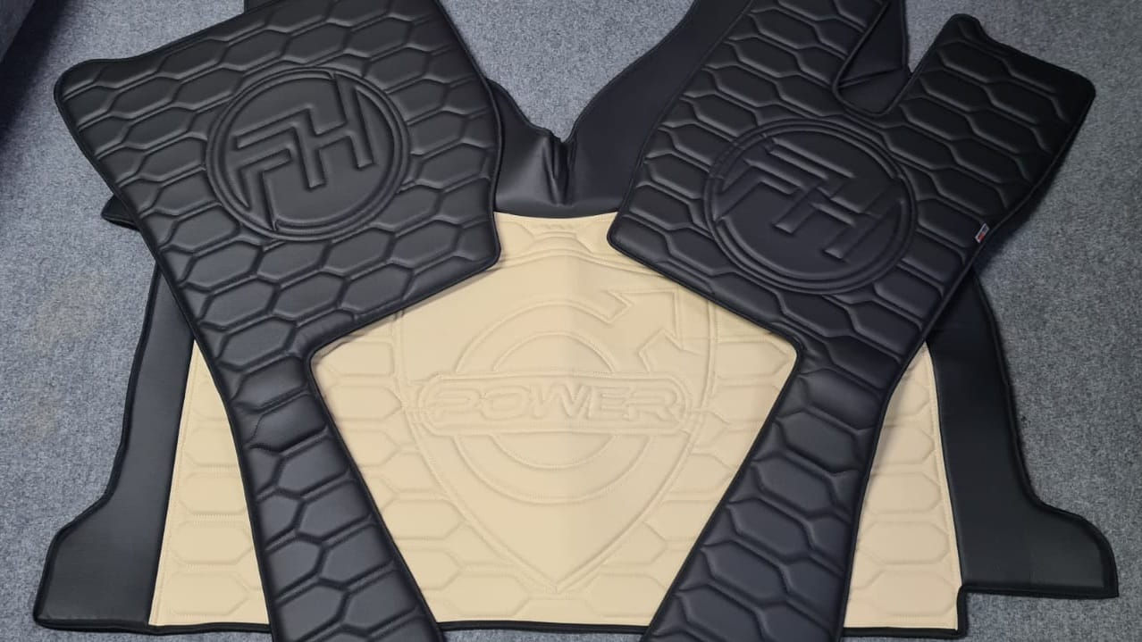 VOLVO FH4/FH5 Floor Mat Set CREAM + BLACK
