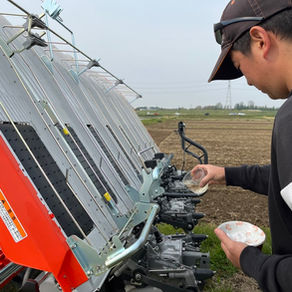 新しい田植え機