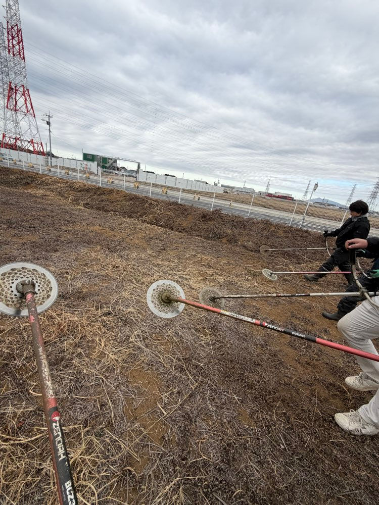 ↑　ひと段落した際に撮影。他の人に刃が当たらない様に気を付けています