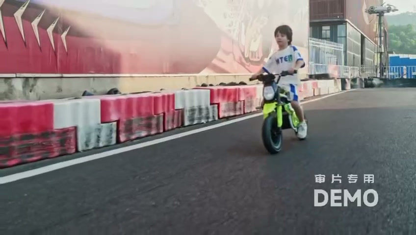 Thumbnail: Revvi Style 24v Brushless Motorbike 20Kph kids Electric Bike Boys Girls Ride On