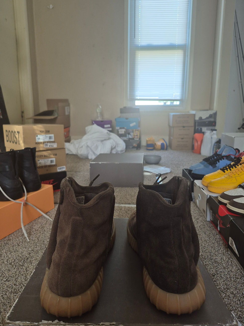 Thumbnail: Adidas Yeezy 750 (Chocalte) size 11