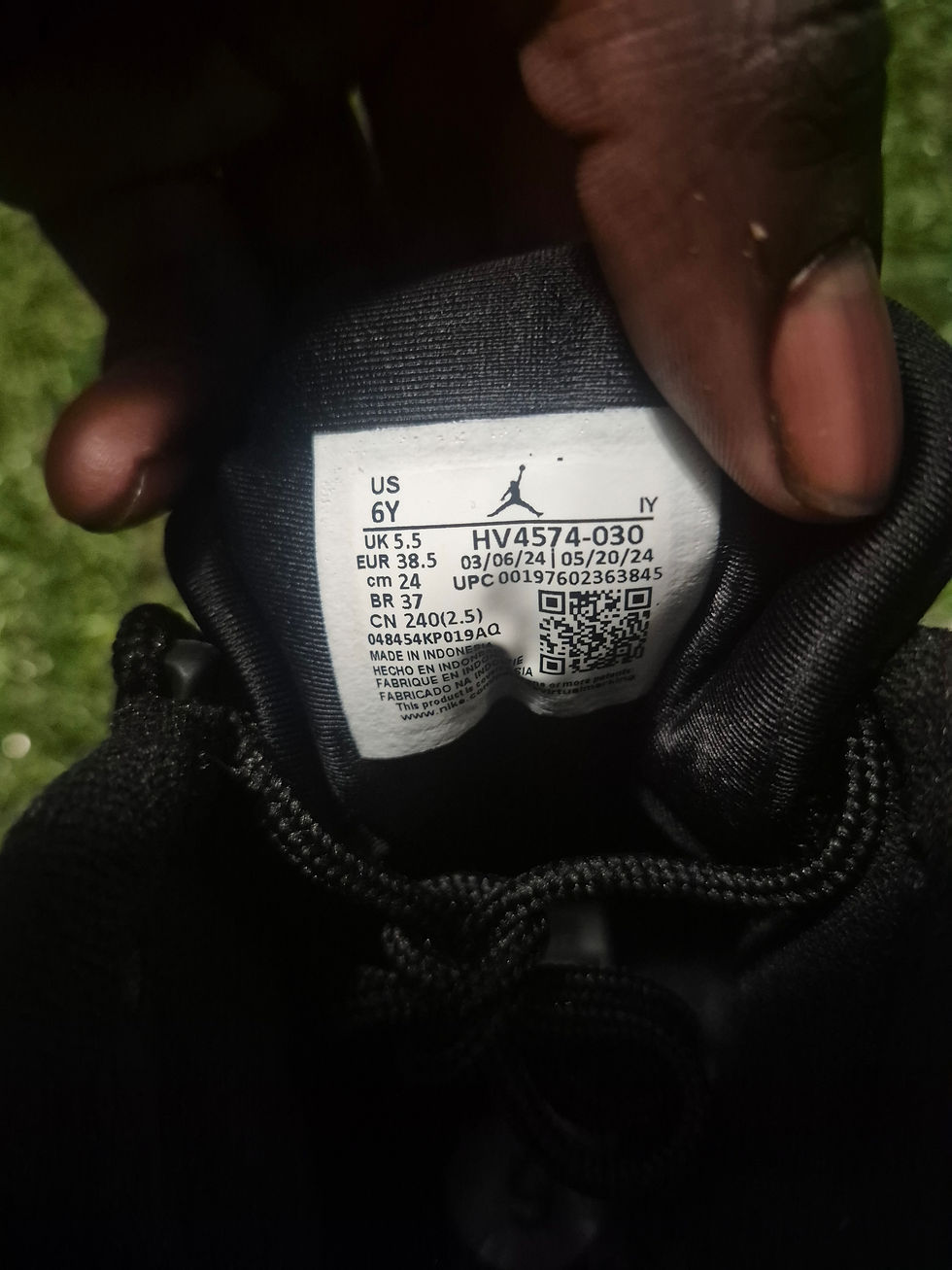 Thumbnail: Air jordan 9 (olive) size 6y