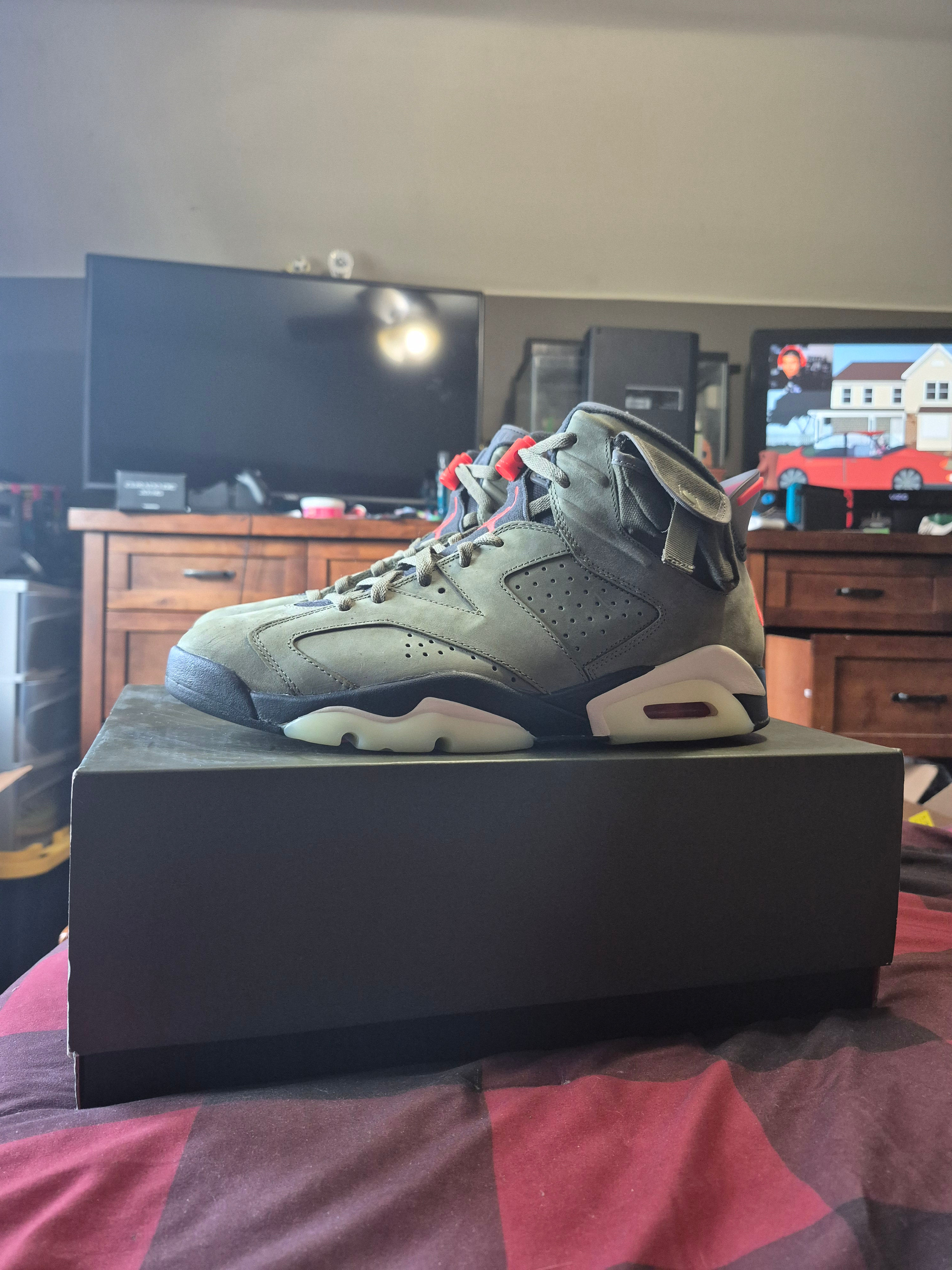 Air Jordan 6 Travis Scott (Olive) size 11.5