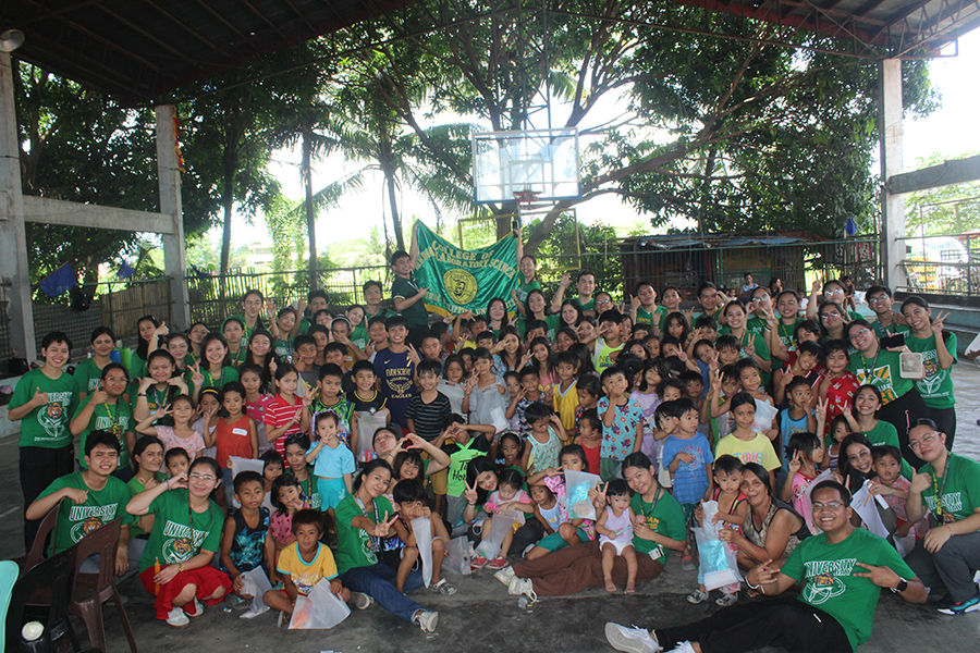 Students from CPU’s College of Medical Laboratory Science brought health education to life on May 17, 2025, as they led a community outreach in Brgy. Lanit, Jaro, promoting hygiene, nutrition, and the fight against parasitism among children.