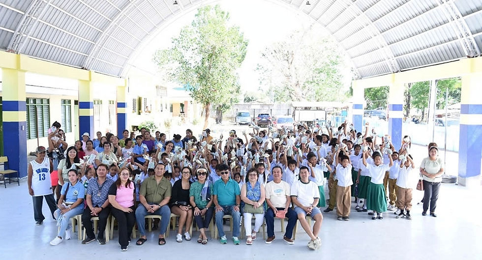 The ETC Project Team and CPU led by Ann and Loy Seisa with their Family had a picture opportunity with students and teachers of Tapikan Elementary School, San Joaquin, Iloilo.