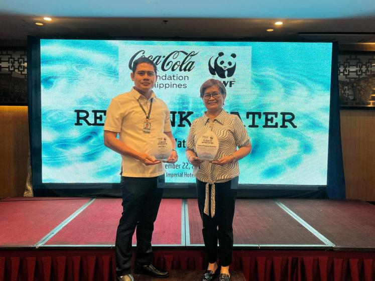 World Wide Fund for Nature Philippines and Coca-Cola Foundation Philippines awards plaque of appreciation to Central Philippine University and Prof. Sarex Dalida Dipol, Jr. (CESLC Acting Director)