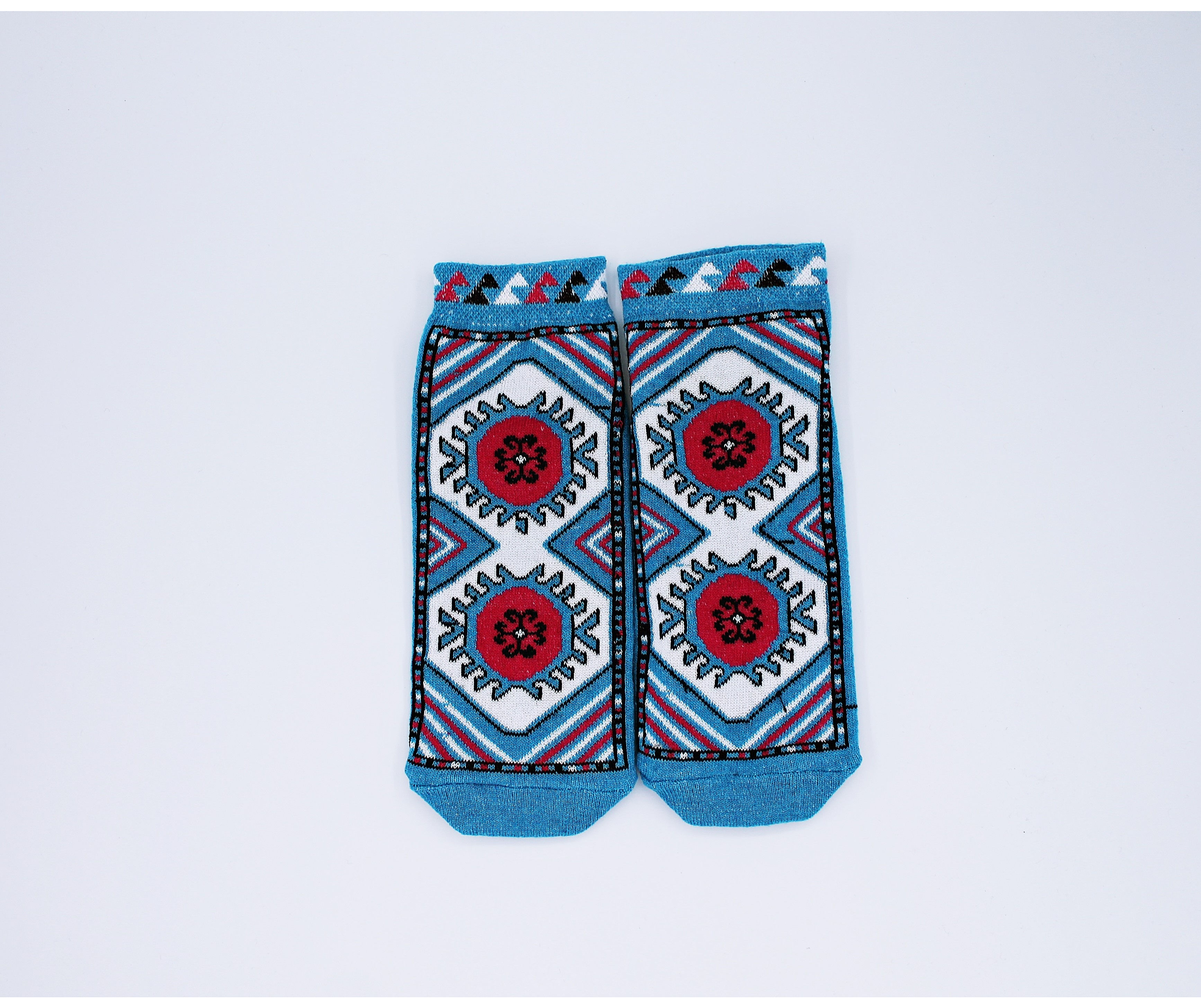 Lacivert Renk Otantik Desenli Çorap