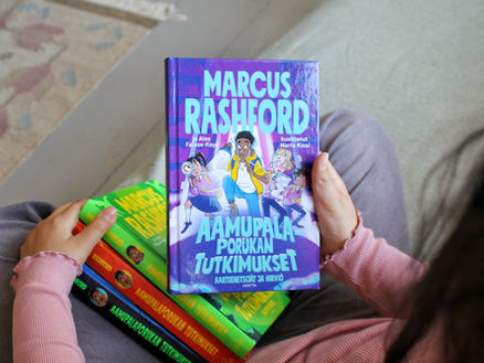 Aarteenetsijät ja hirviö – Aamupalaporukan tutkimukset 4, Marcus Rashford & Alex Falase-Koya 8+