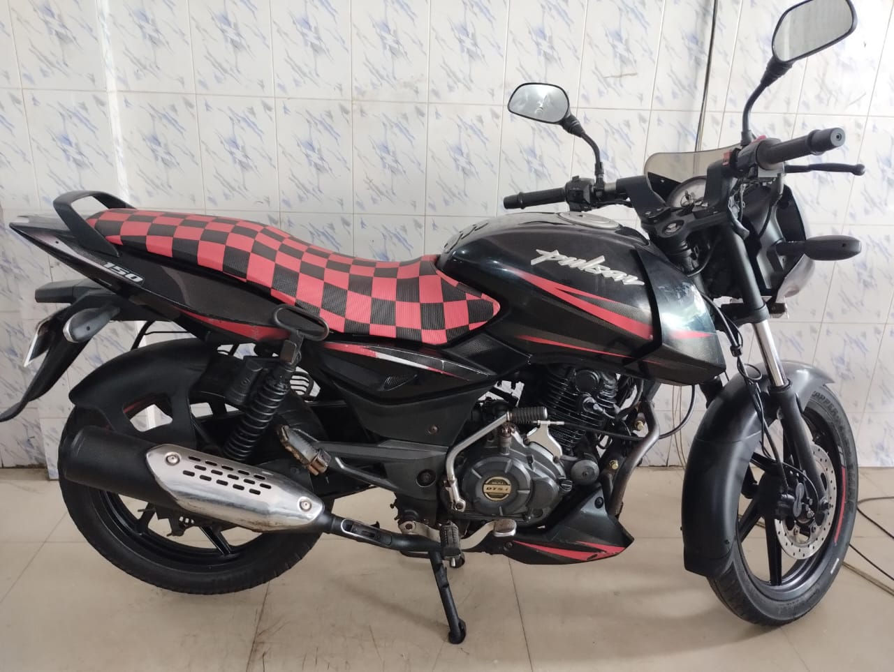 PULSAR 150