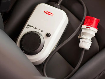 Ricarica auto elettrica portatile Fronius