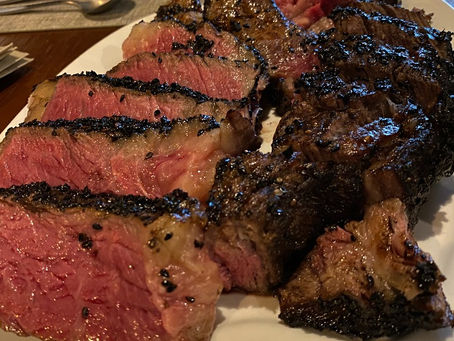 A Tomahawk Steak that will definitely impress your friends