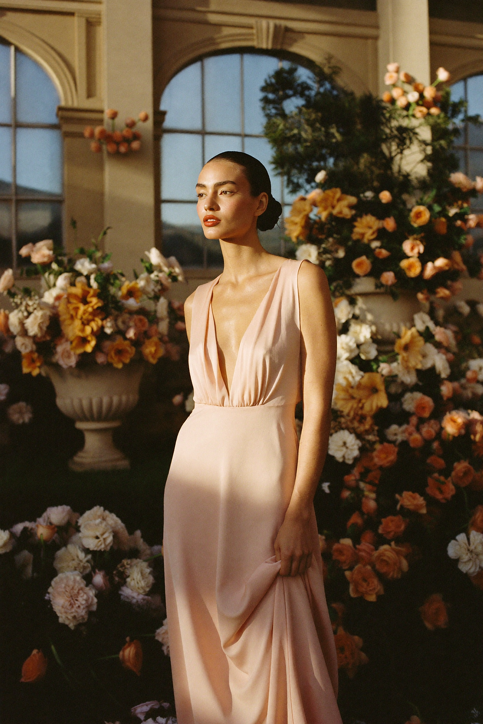 08_woman-bellagio-conservatory.png