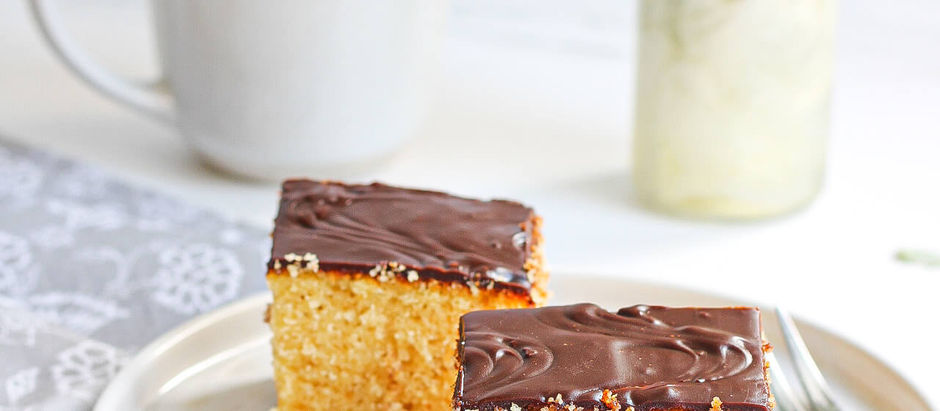 Gris kolač s marelicom