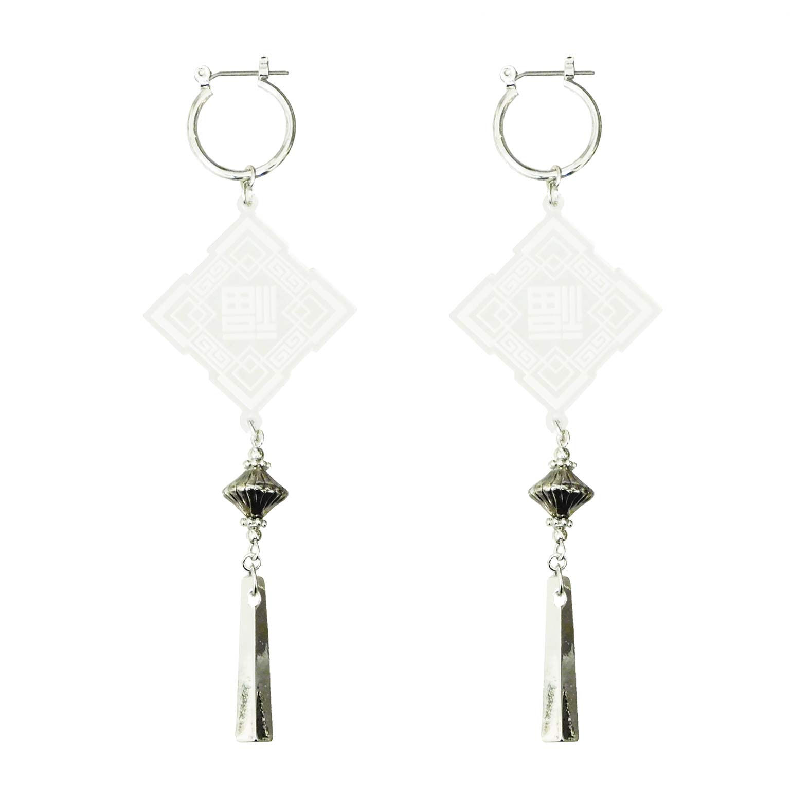 《usomuso》アクリル倒福ピアス/イヤリング※クリア