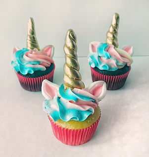 unicorn cupcake photo 3.jpg