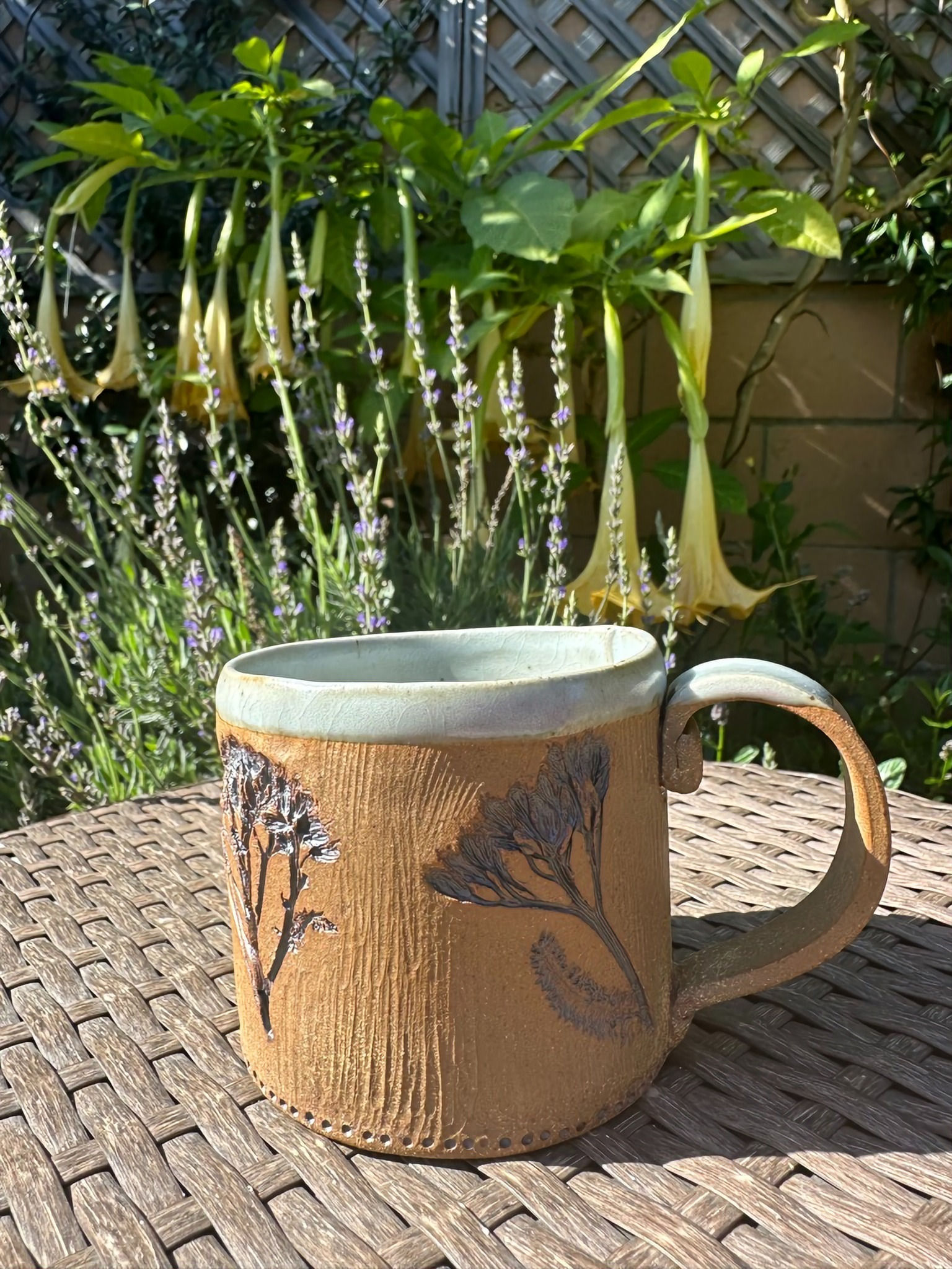 10oz Yarrow Hug Mug