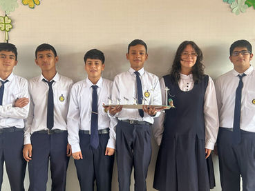 Ciencia y sostenibilidad: Estudiantes de octavo grado lideran proyectos de innovación