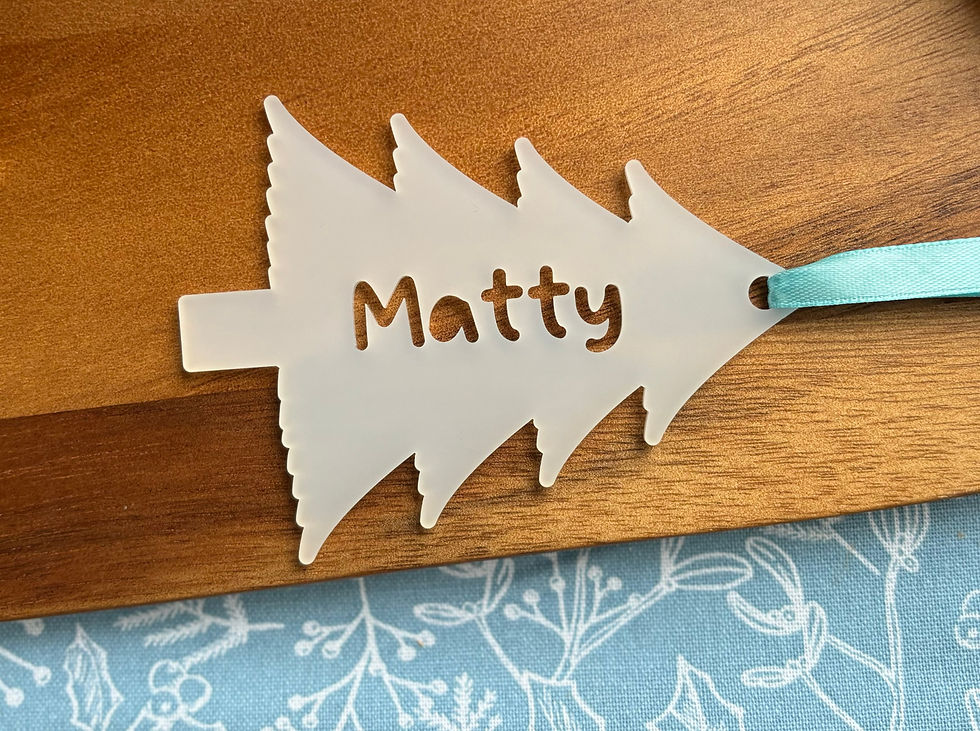 hanging decoration personalised engraved acrylic name child adult family ornate hanging tree gift