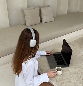girl on laptop.png