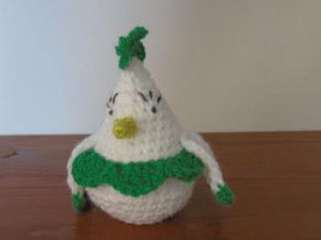 poule au crochet ourlée de couleur verte