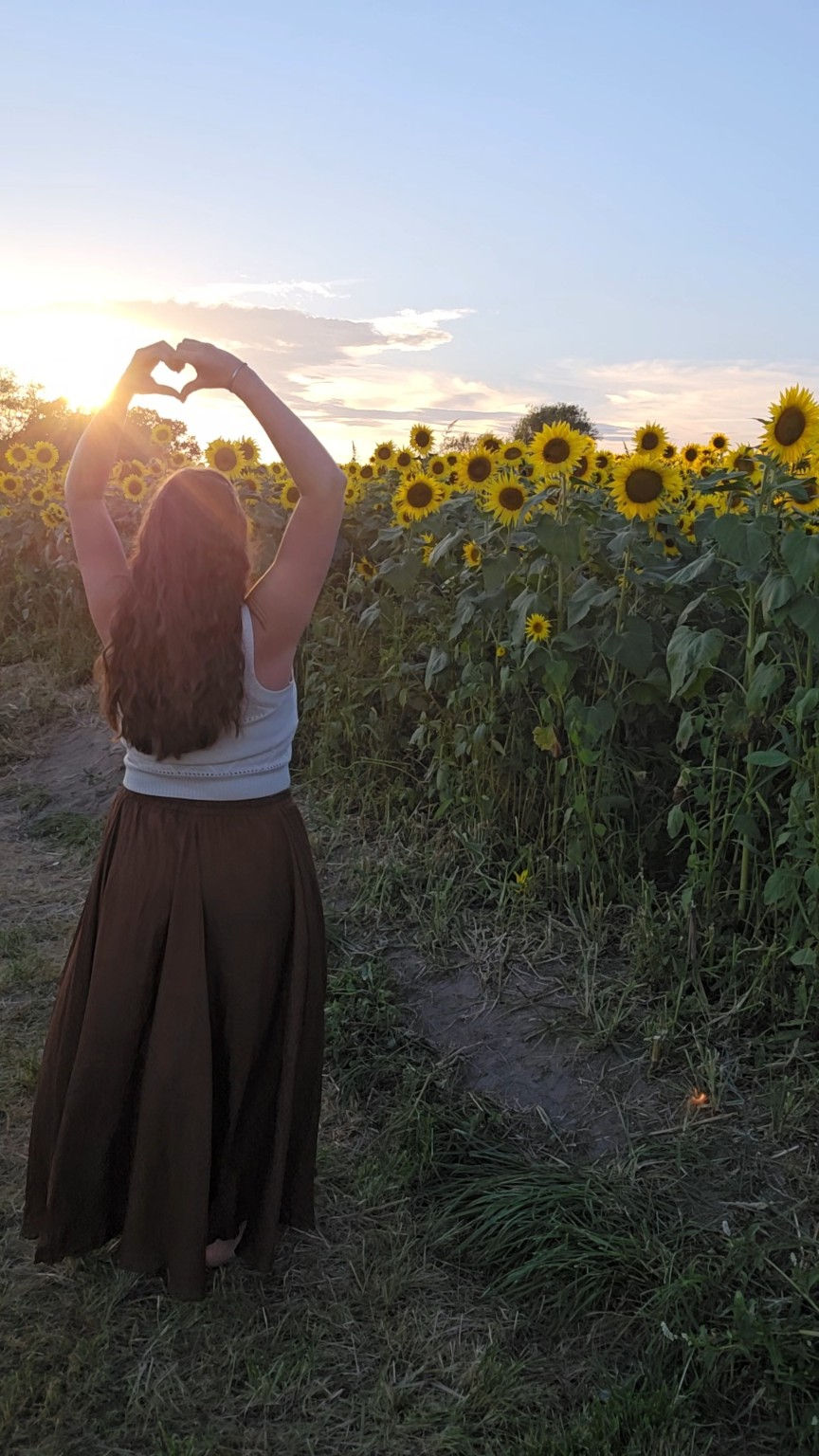 44-Chelsea-Heart-Hands-Sunflower-Sunset.jpg