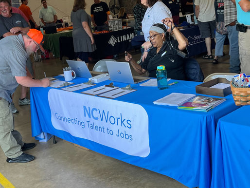 E2D & Lowe’s Team Up to Provide $100,000 of Free Computer Technology for Recently Displaced Workers