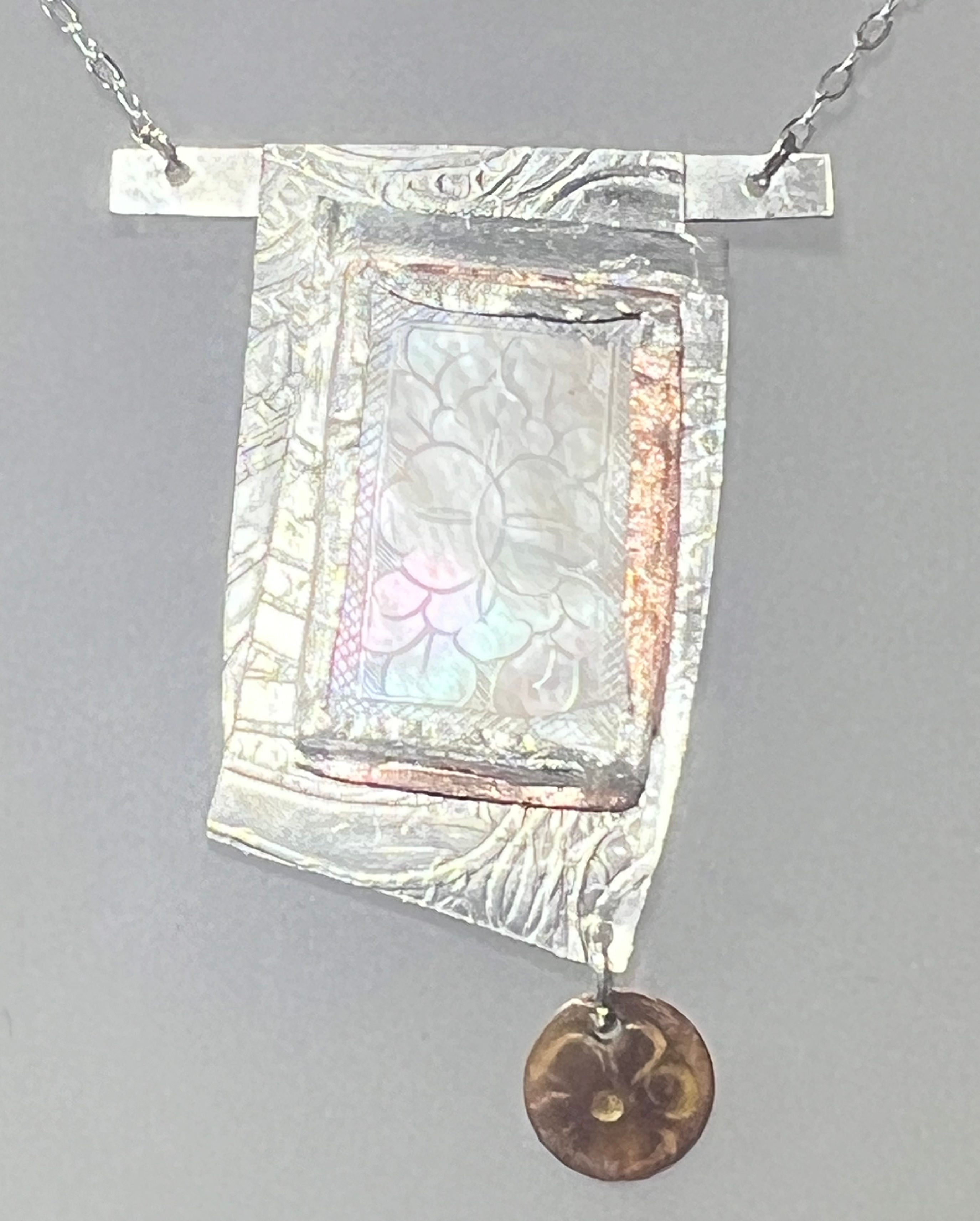 925 Silver pendant set with mother of pearl
